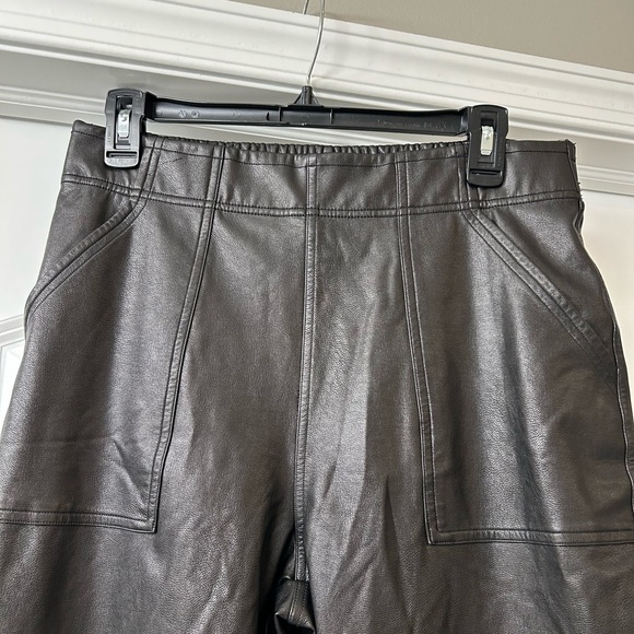 Spanx Faux Leather Jogger Pants Black High Rise Elastic Waist Women’s Sz Medium - Picture 2 of 7
